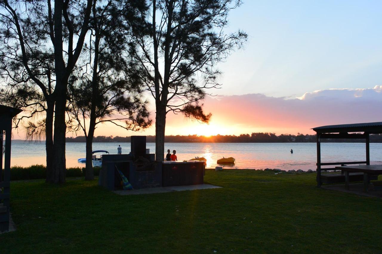 Dungowan Waterfront Alojamiento Erowal Bay Exterior foto
